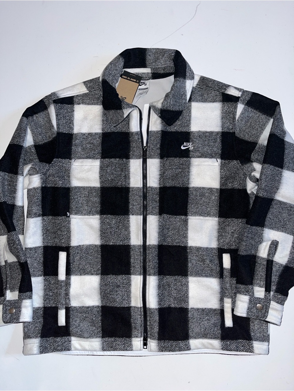 Nike SB Plaid Flannel Jacket Shirt Men's M full zip black white Skate NWT $140